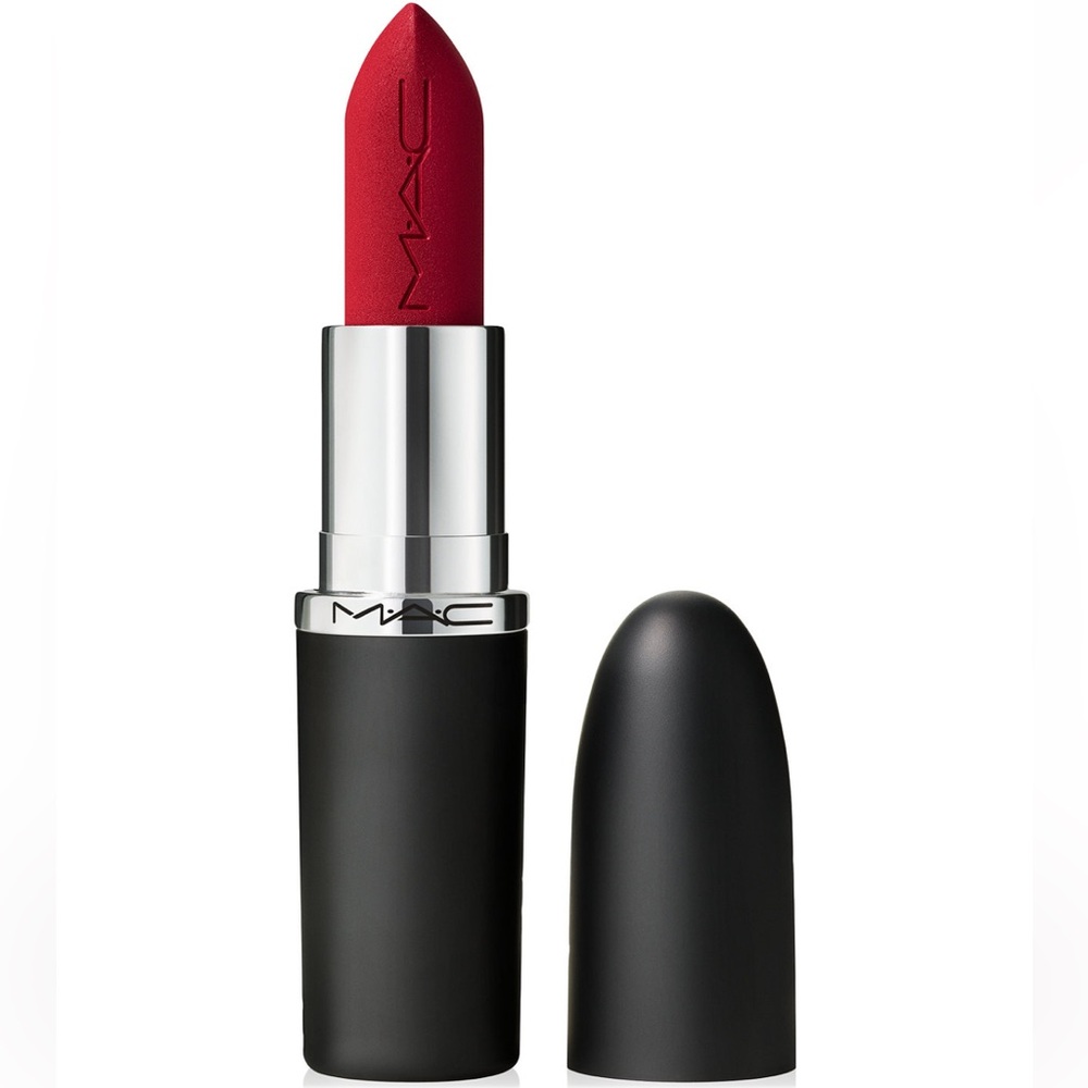 Mac Matte Lipstick color 691 Ruby Woo